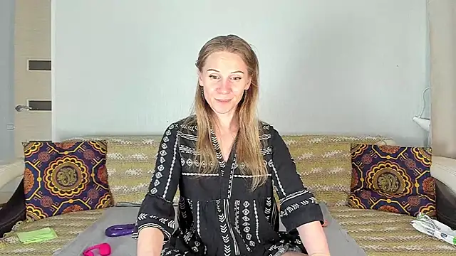 Amalia Mio online show from June 3, 8:37 am