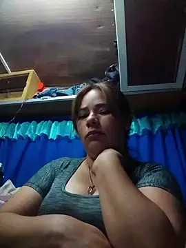 lucyervez online show from May 12, 6:43 am