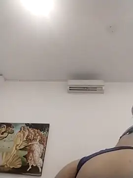 Coral Vega online show from November 13, 3:33 pm