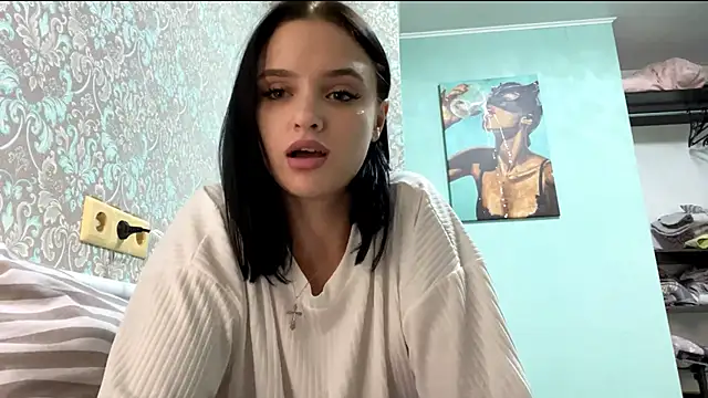 SorayaTrieger online show from October 8, 9:57 am