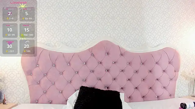 MarcelaCortes online show from April 28, 2:27 am