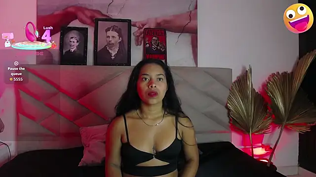 Snapshot of Amayavaldes chatting on October 13, 3:42 am Amayavaldes online show from October 13, 3:42 am