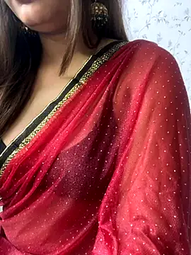 Snapshot of cute_zaraa chatting on October 10, 10:31 am cute zaraa online show from October 10, 10:31 am