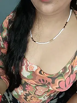 Rashmi 011 online show from August 3, 9:04 am