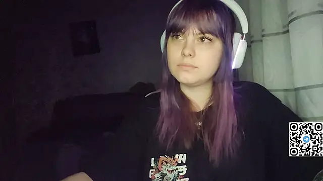 KristiBloom online show from February 15, 8:08 pm