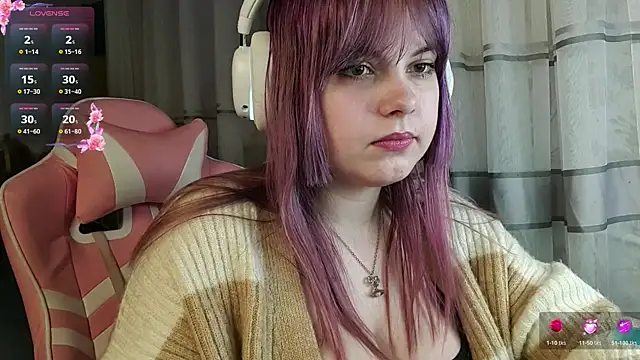 KristiBloom online show from March 5, 11:00 pm