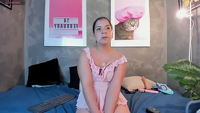 MiaNyxara dh online show from November 7, 8:03 pm