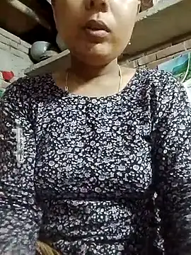 ayesha0001122 online show from October 13, 6:21 pm