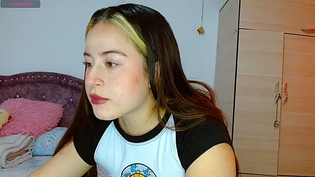 Hanssel tess online show from October 10, 3:06 pm