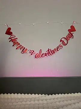 Evarey  online show from February 5, 5:10 am