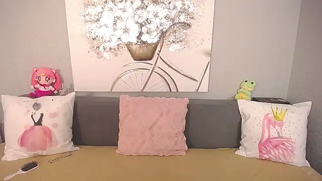 Evarey  online show from November 8, 6:07 am