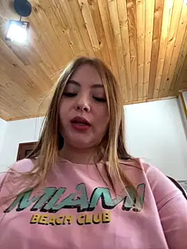 Snapshot of kattee_adams chatting on October 16, 3:36 pm kattee adams online show from October 16, 3:36 pm