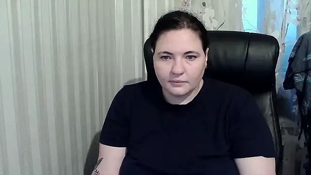 Snapshot of XLisaBlueXs_ chatting on October 7, 3:27 pm XLisaBlueXs online show from October 7, 3:27 pm