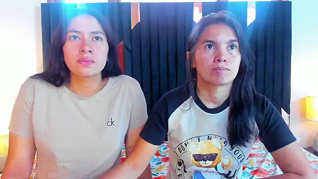 Snapshot of Sofy_and_Mia chatting on October 7, 12:53 pm Sofy and Mia online show from October 7, 12:53 pm