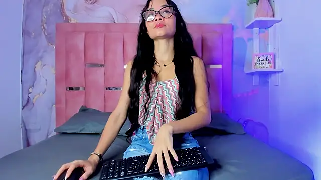 Isis Blaze online show from April 24, 3:09 am