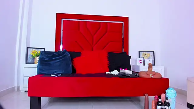 Bigasshott  online show from April 24, 8:22 pm