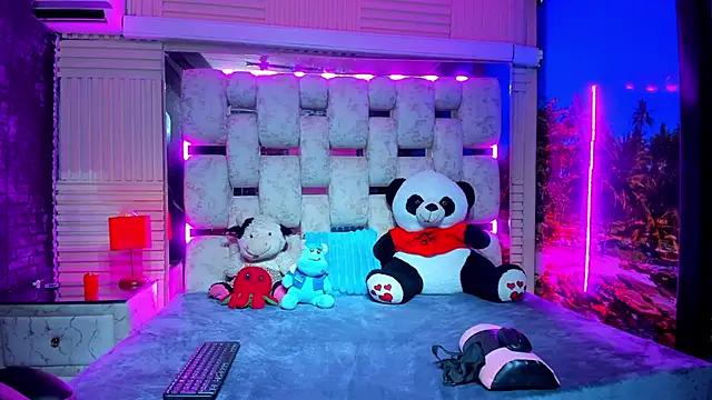 RubyEvanns online show from April 23, 9:17 pm