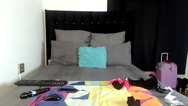 MissLola026 online show from April 26, 12:30 am