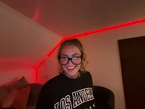 goddesemiiyy online show from November 2, 9:29 pm