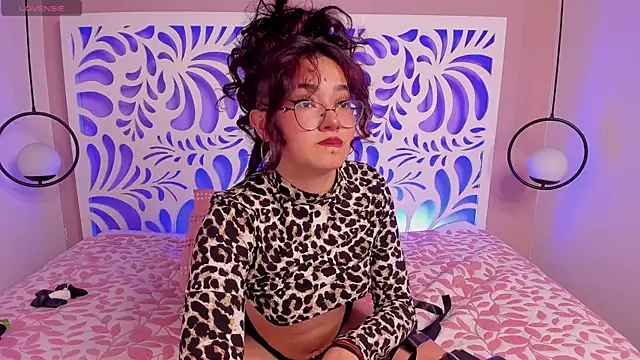 sunny maya  online show from November 25, 4:14 am