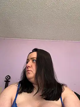 kenadee65 online show from April 6, 6:09 pm