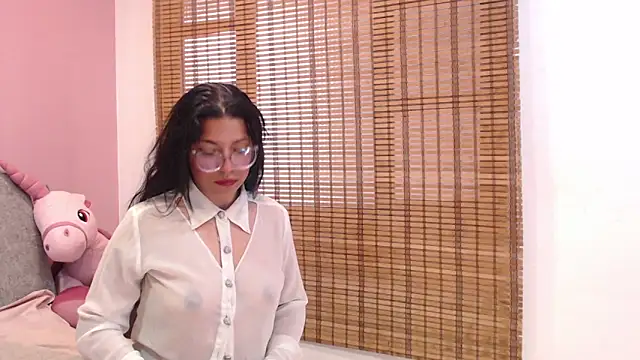 Snapshot of PaulinaColeman chatting on October 14, 7:27 pm PaulinaColeman online show from October 14, 7:27 pm