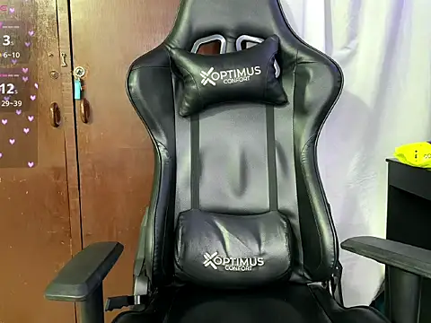 BigTitsGirl04 online show from March 20, 4:17 am