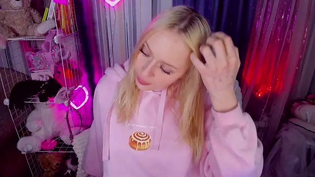 CeaneLino online show from April 9, 4:56 pm