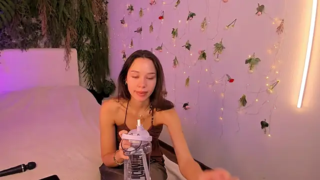Black Jenny online show from June 17, 8:59 am