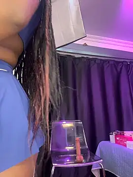 KarinaFlowers  online show from April 25, 1:41 pm