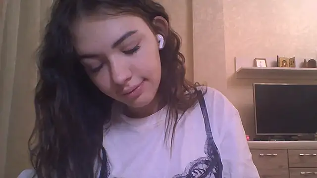 CeyaLier online show from November 19, 5:46 pm