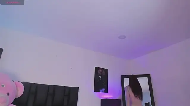 SaradaParker online show from April 20, 2:53 pm