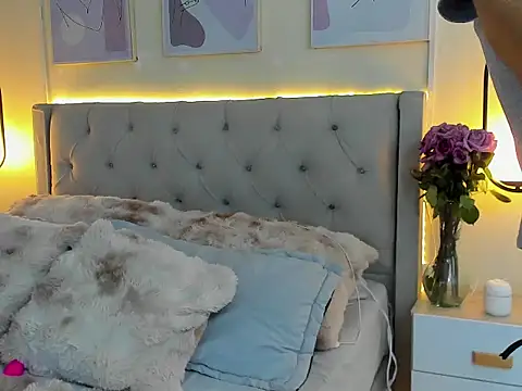 Snapshot of Chloe_Celeste chatting on October 17, 3:32 am Chloe Celeste online show from October 17, 3:32 am
