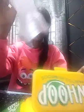 thianahorny online show from April 25, 1:14 pm