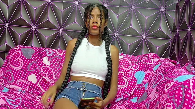 Snapshot of thianahorny chatting on October 7, 10:25 pm thianahorny online show from October 7, 10:25 pm