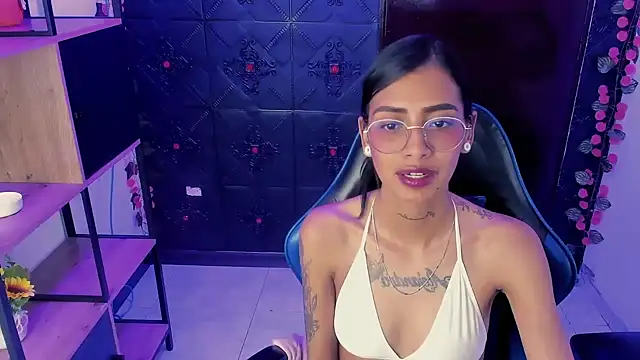 KarlaSlutSkinny   online show from July 11, 10:21 pm