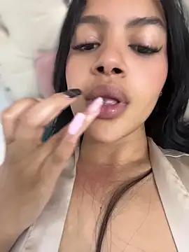 MeganHillss online show from June 11, 12:32 am