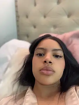 MeganHillss online show from June 11, 8:27 pm