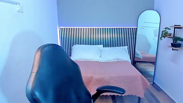 Little Alli online show from December 23, 1:09 am