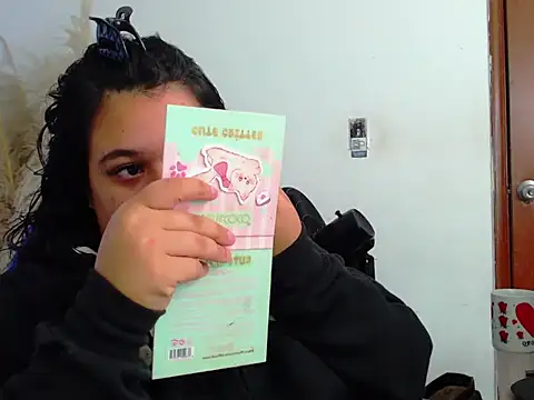 oliviia cute online show from October 30, 4:48 am