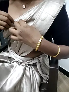 Tamilmallu-duskygirl03 online show from November 20, 6:20 pm