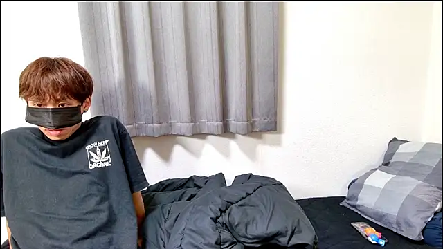 ODORI8300 online show from April 24, 1:58 pm