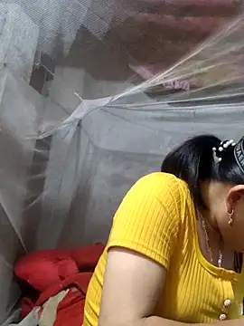 gio-thu online show from April 26, 1:42 pm