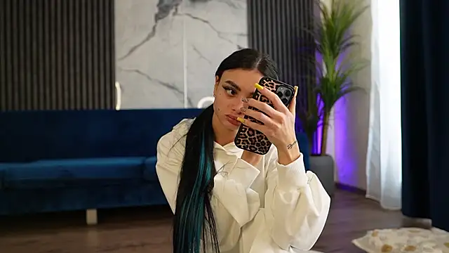 RachelRavee online show from April 25, 4:26 am