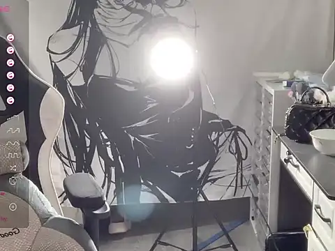 QiQi-779 online show from October 9, 11:03 am