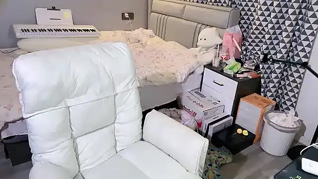 xiaoguaiss online show from April 24, 4:21 pm