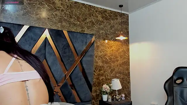 Vittoria Conti  online show from April 27, 5:21 pm