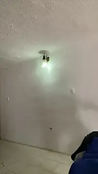 thepicis online show from April 25, 7:44 pm