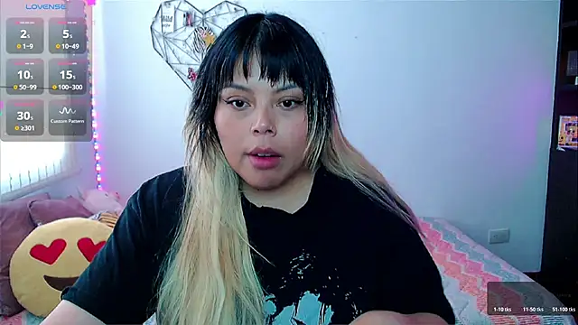 EllieMoonX online show from April 25, 9:12 pm