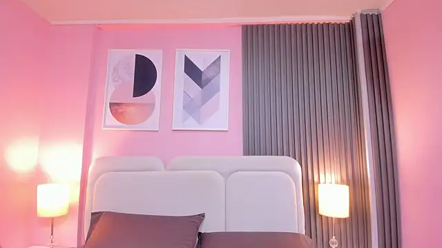 Snapshot of luly_dreams chatting on October 18, 4:59 am luly dreams online show from October 18, 4:59 am